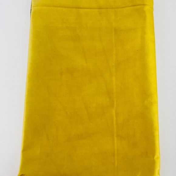 Silk Book Cover with Scene of Royal India with Horse Falcon on a Hill 11 x 15" - Picture 3 of 8